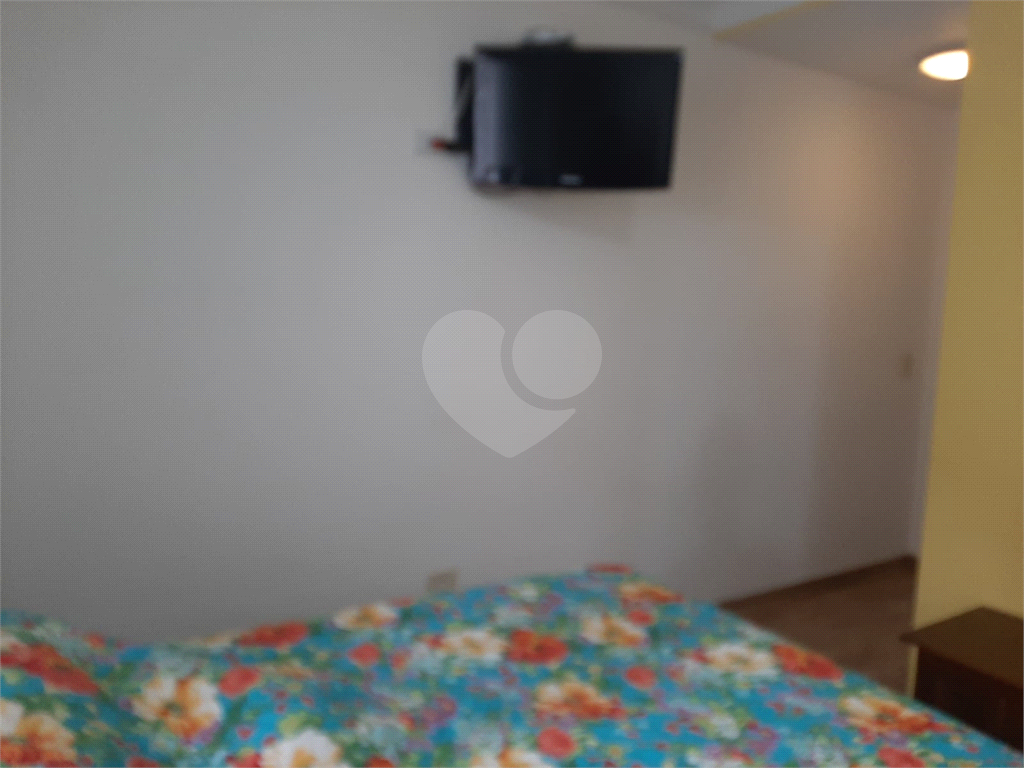 Sobrado na Vila Aurora com 112m2, 3 quartos, sendo 2 suítes, sala, cozinha, 3 banheiros e 2 vagas
