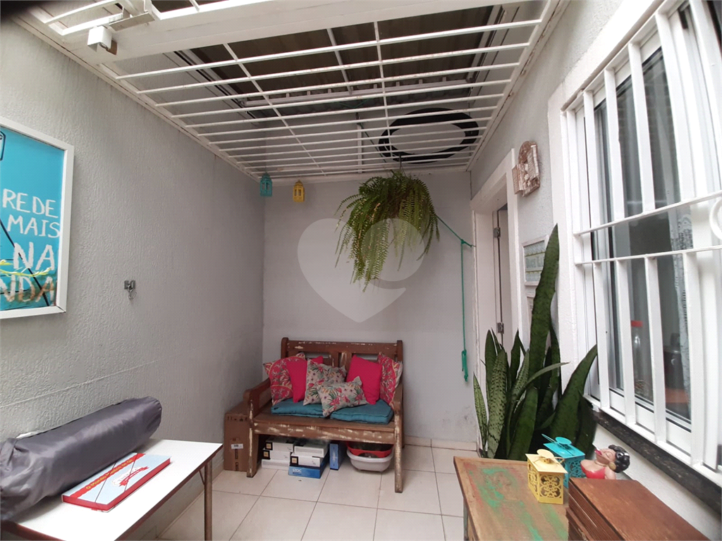 Sobrado na Vila Aurora com 112m2, 3 quartos, sendo 2 suítes, sala, cozinha, 3 banheiros e 2 vagas
