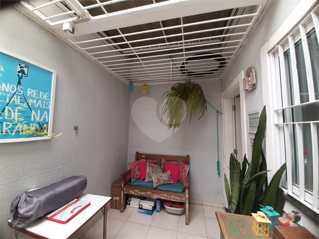 Sobrado na Vila Aurora com 112m2, 3 quartos, sendo 2 suítes, sala, cozinha, 3 banheiros e 2 vagas