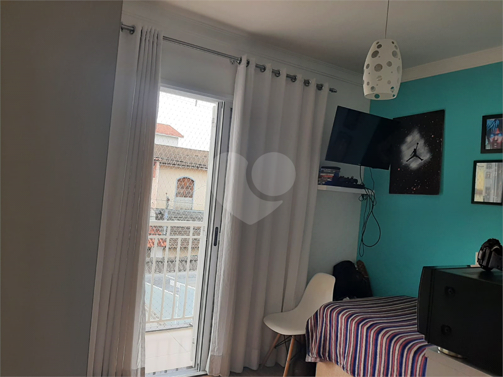 Sobrado na Vila Aurora com 112m2, 3 quartos, sendo 2 suítes, sala, cozinha, 3 banheiros e 2 vagas