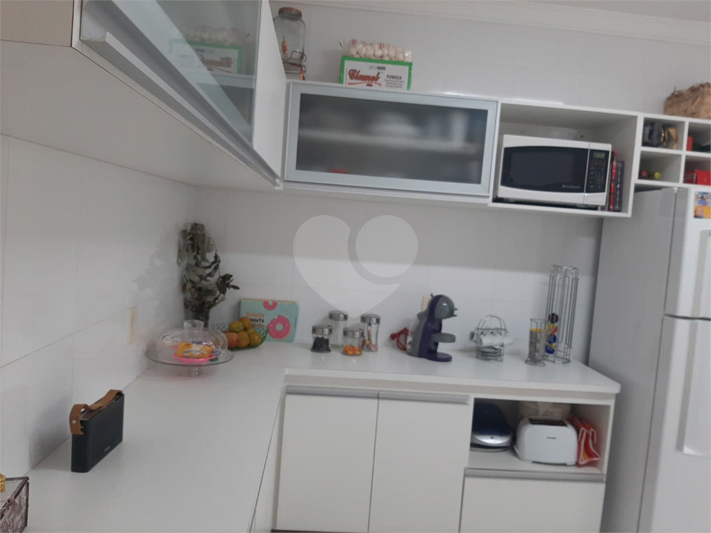Sobrado na Vila Aurora com 112m2, 3 quartos, sendo 2 suítes, sala, cozinha, 3 banheiros e 2 vagas