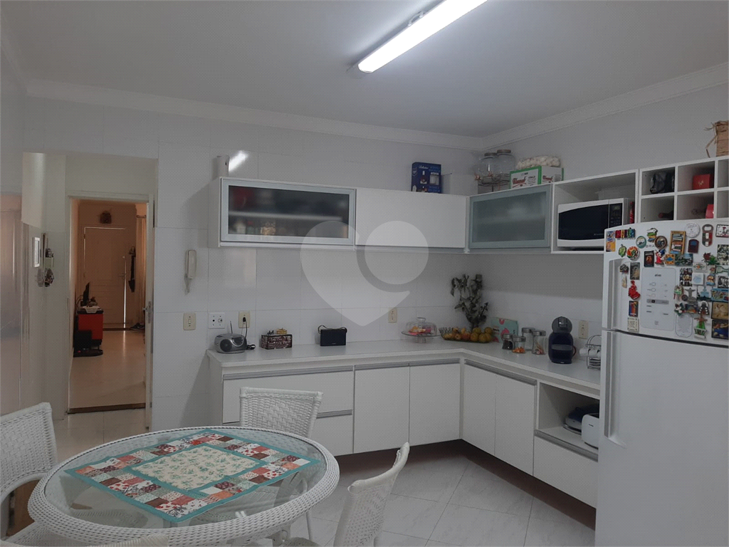 Sobrado na Vila Aurora com 112m2, 3 quartos, sendo 2 suítes, sala, cozinha, 3 banheiros e 2 vagas