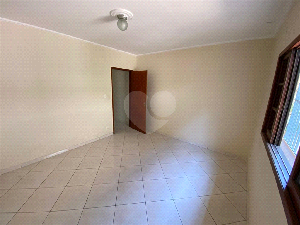 CASA em VILA BARROS
