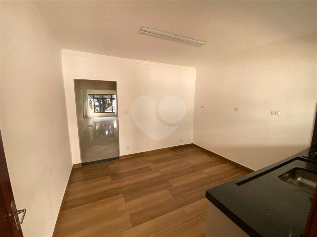 CASA em VILA BARROS