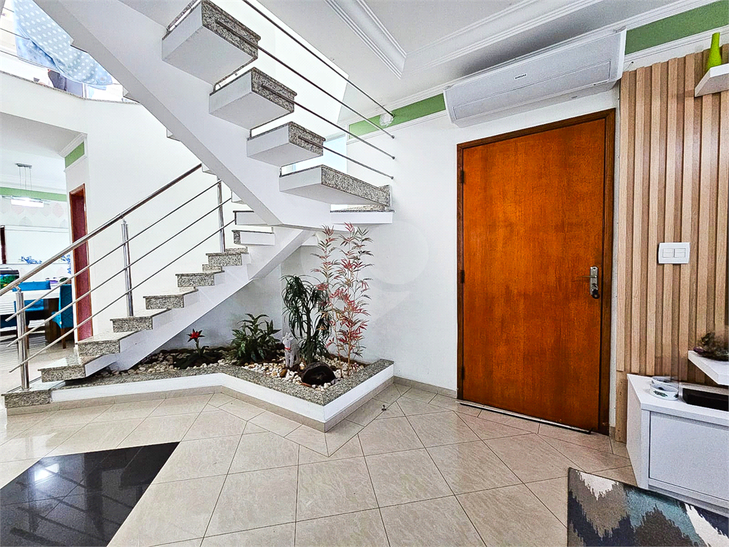Sobrado 3 suites - 4 vagas e area gourmet - 9 minutinhos do metro tucuruvi. 