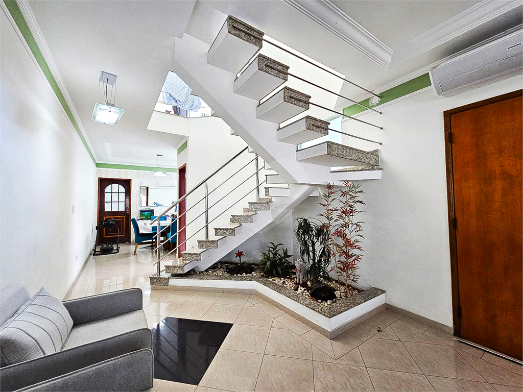 Sobrado 3 suites - 4 vagas e area gourmet - 9 minutinhos do metro tucuruvi. 