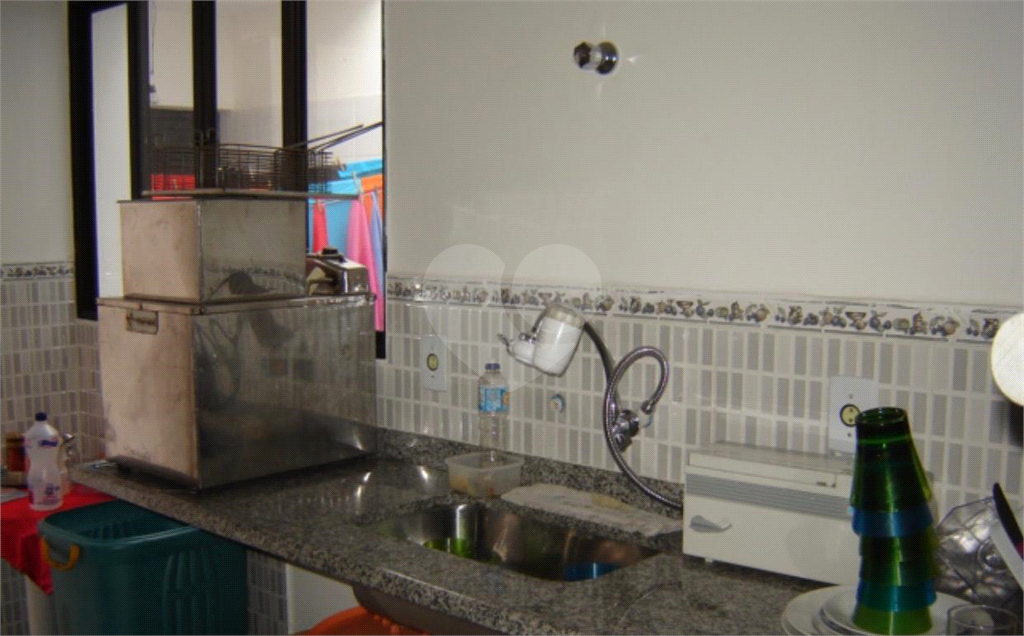 Vende Predio Comercial na Vila Prudente.