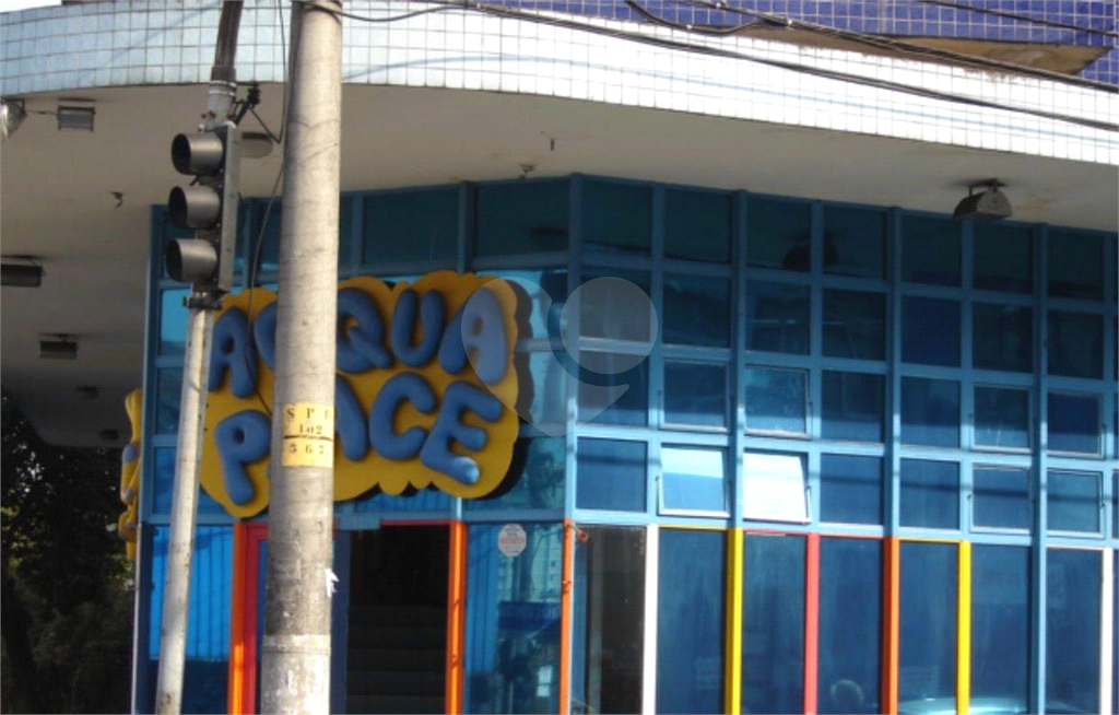 Vende Predio Comercial na Vila Prudente.