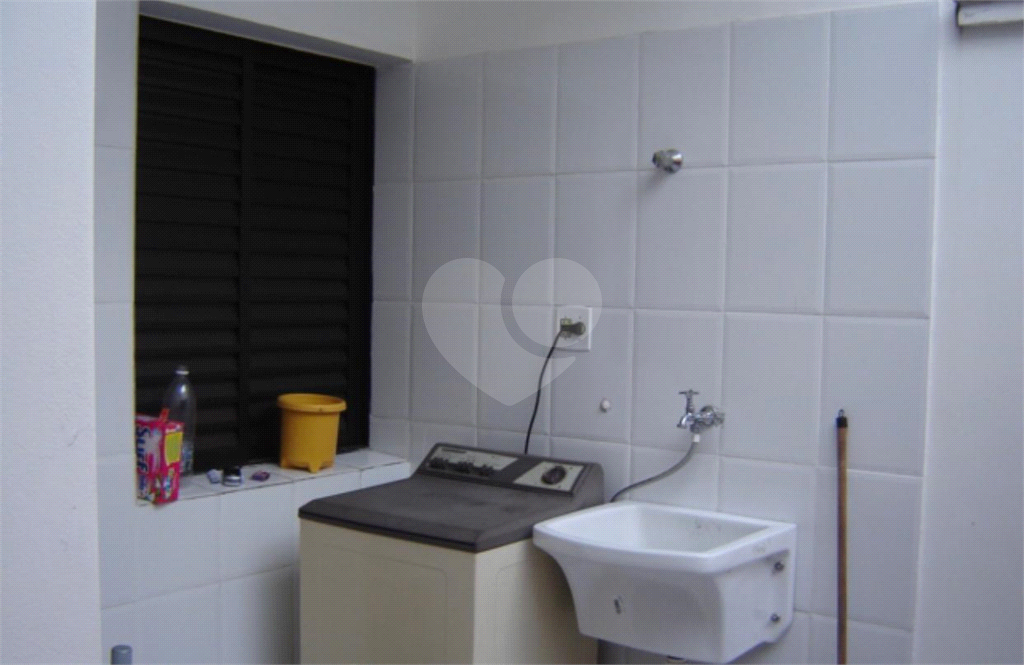 Vende Predio Comercial na Vila Prudente.