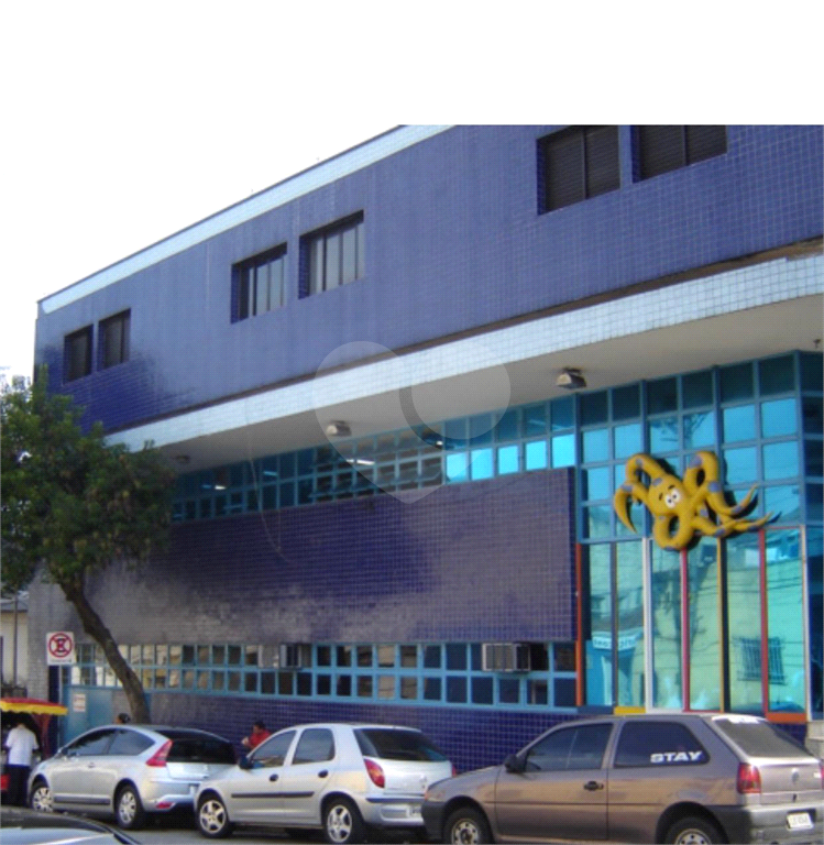 Vende Predio Comercial na Vila Prudente.