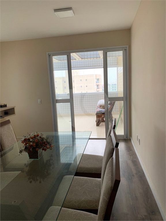 Cobertura Duplex com 126m 2 dorm 2 banheiros varanda 2 salas e 2 vagas de garagem