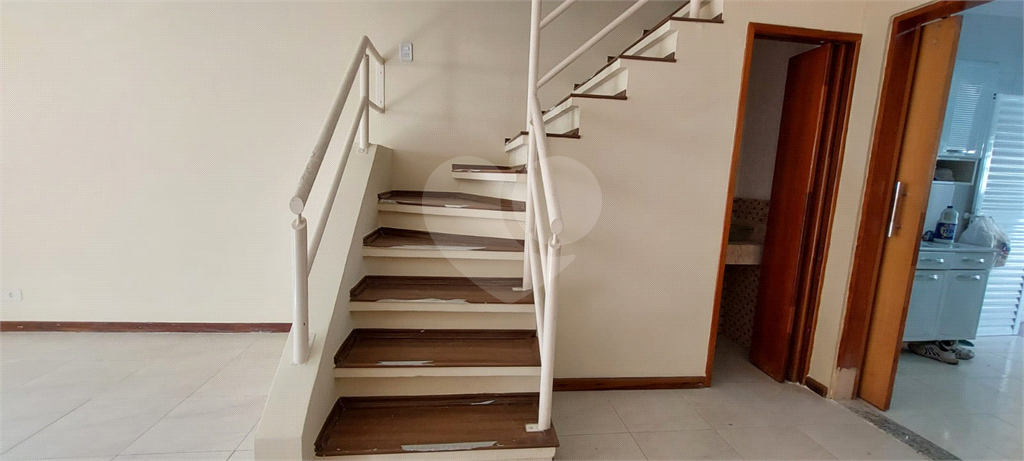 CONDOMÍNIO em CONDOMÍNIO GRANJA VIANA II