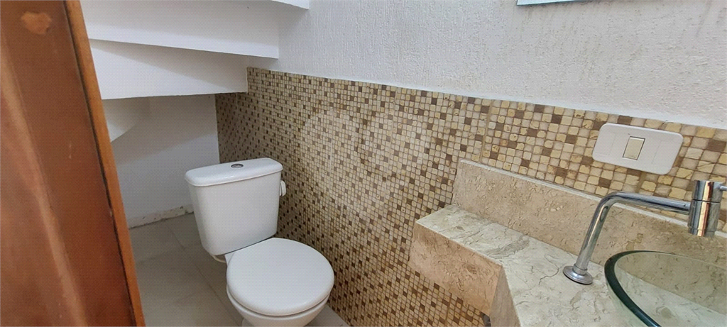 CONDOMÍNIO em CONDOMÍNIO GRANJA VIANA II