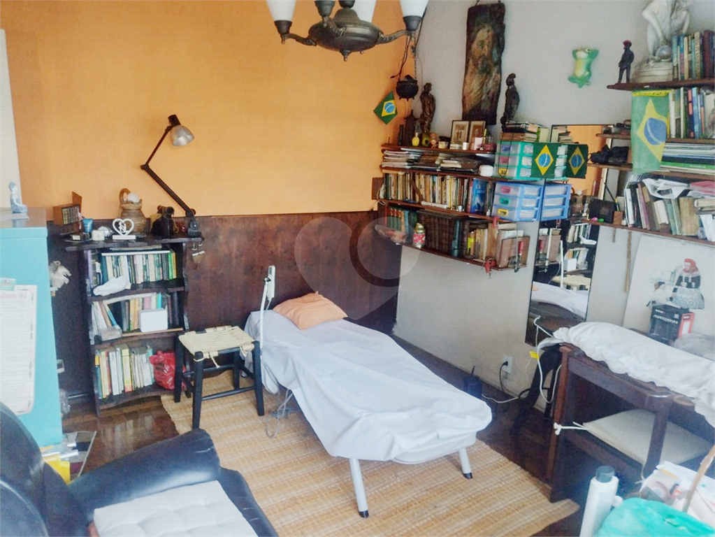 Casa e ou terreno bairro do  Tremembé