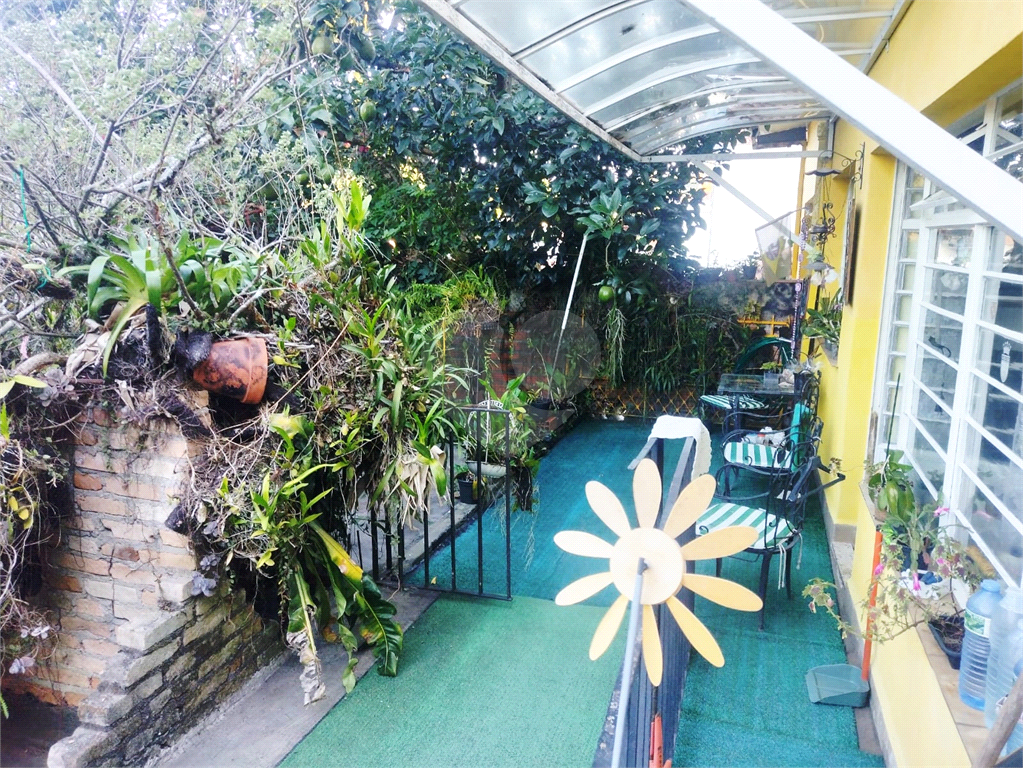 Casa e ou terreno bairro do  Tremembé