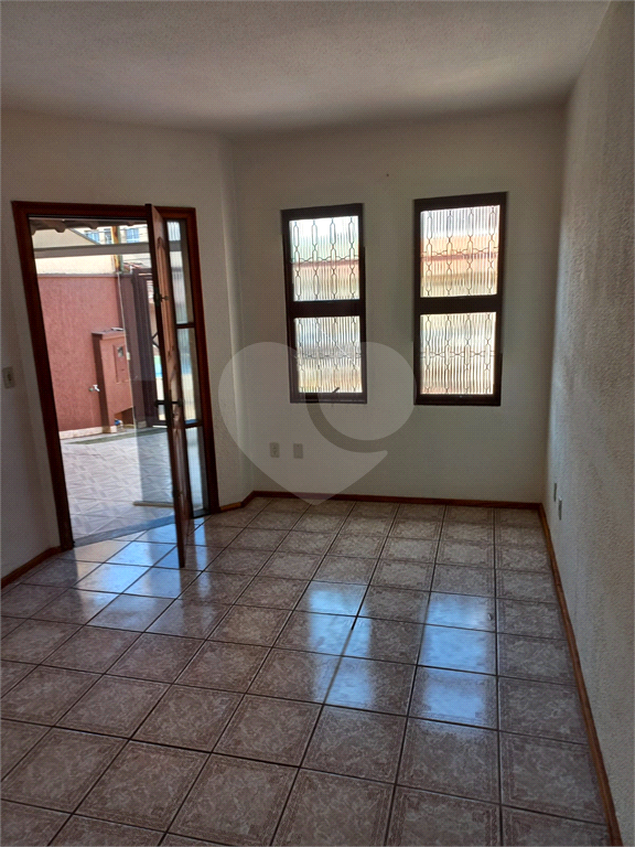 Casa à venda com 3 quartos, 108m² - Foto 6