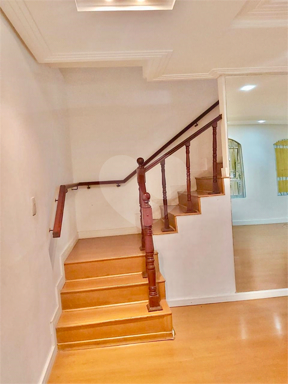 SOBRADO em VILA GALVÃO