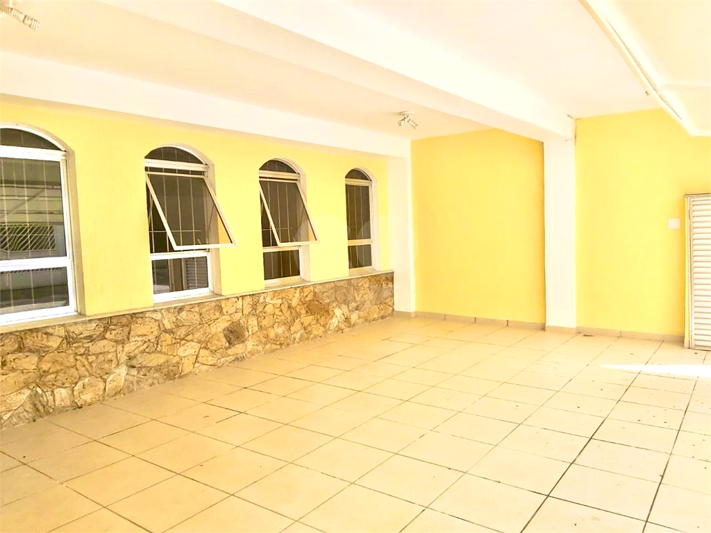 SOBRADO em VILA GALVÃO