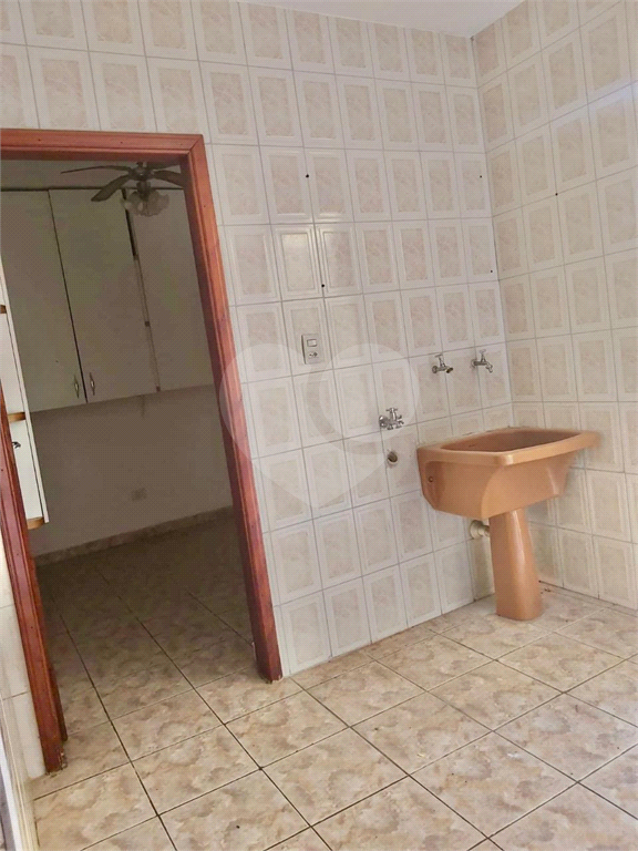 SOBRADO em VILA GALVÃO