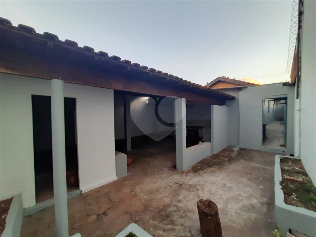 Casa à venda com 2 quartos, 183m² - Foto 1