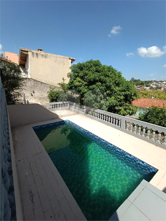 Casa de Condomínio à venda com 4 quartos, 300m² - Foto 1