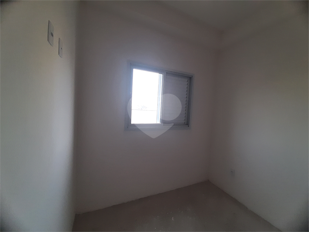 Apartamento com 46,10m2, 2 quartos, sala, cozinha, banheiro, área de serviço com quintal e 1 vaga