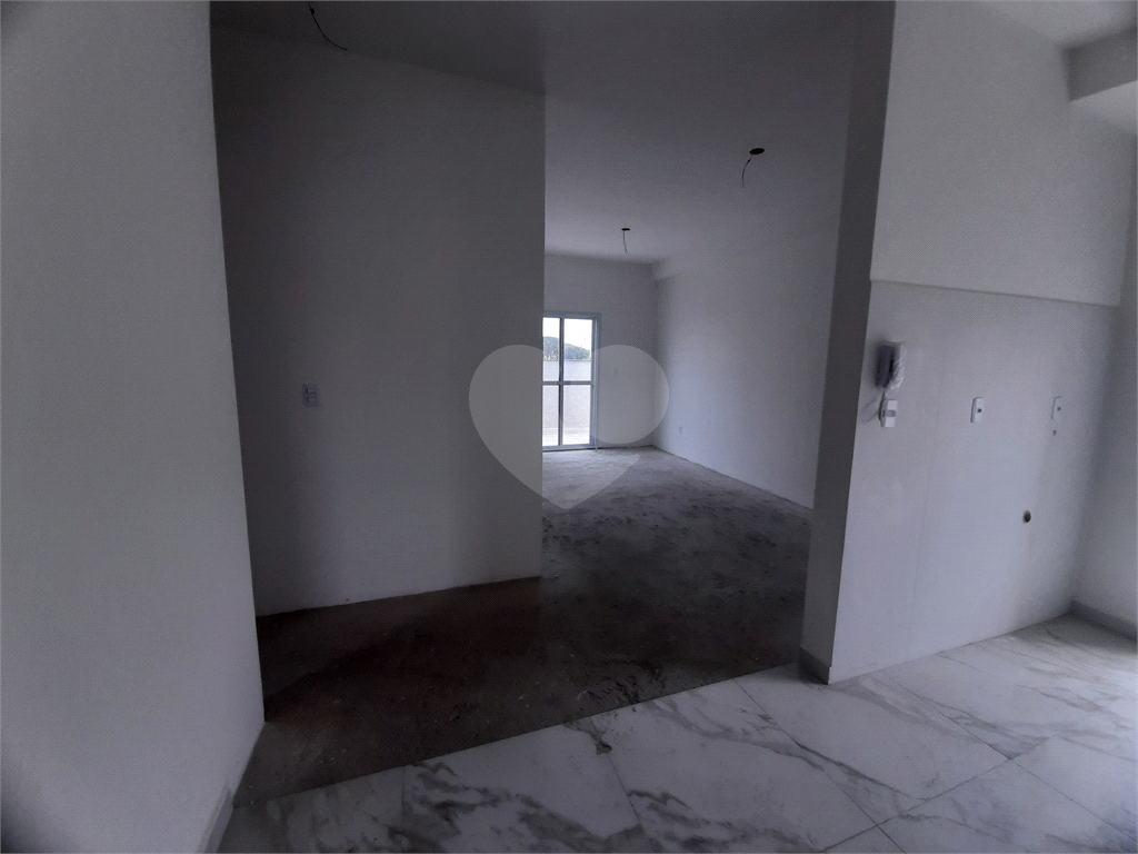Apartamento com 46,10m2, 2 quartos, sala, cozinha, banheiro, área de serviço com quintal e 1 vaga