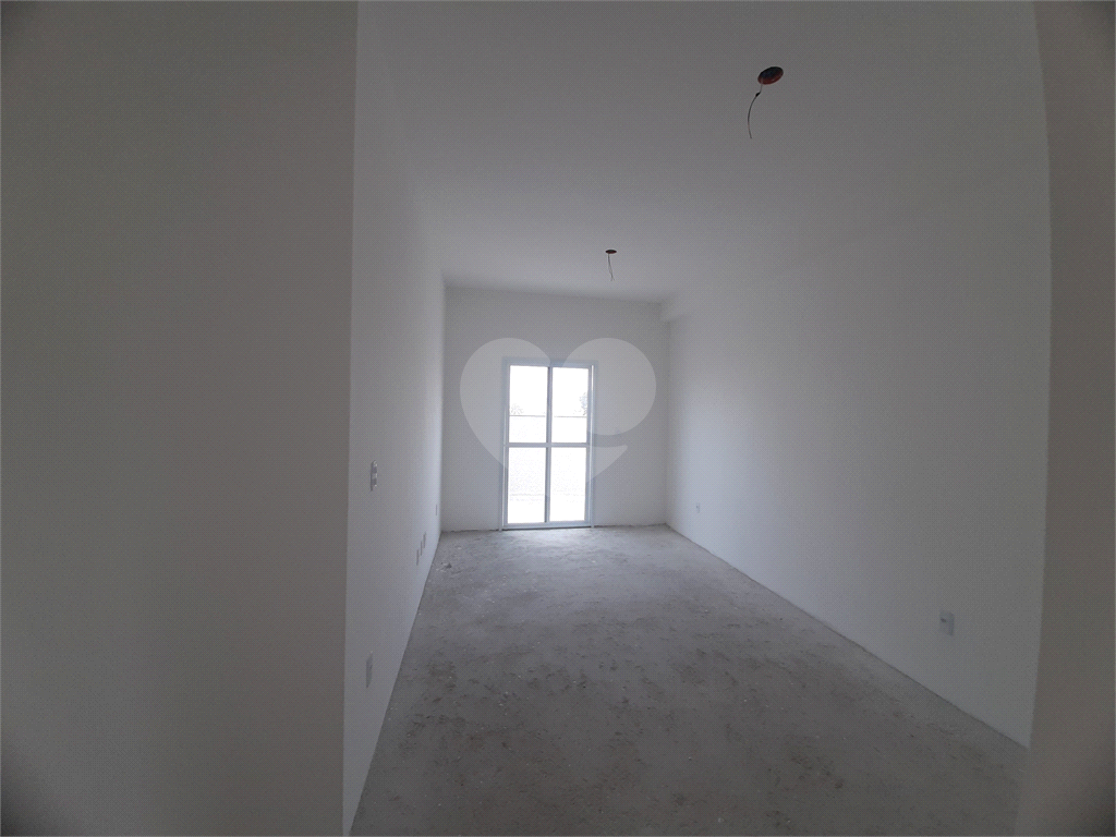 Apartamento com 46,10m2, 2 quartos, sala, cozinha, banheiro, área de serviço com quintal e 1 vaga