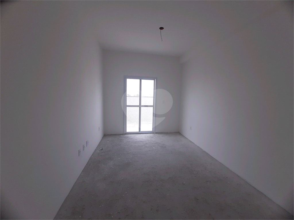 Apartamento com 46,10m2, 2 quartos, sala, cozinha, banheiro, área de serviço com quintal e 1 vaga