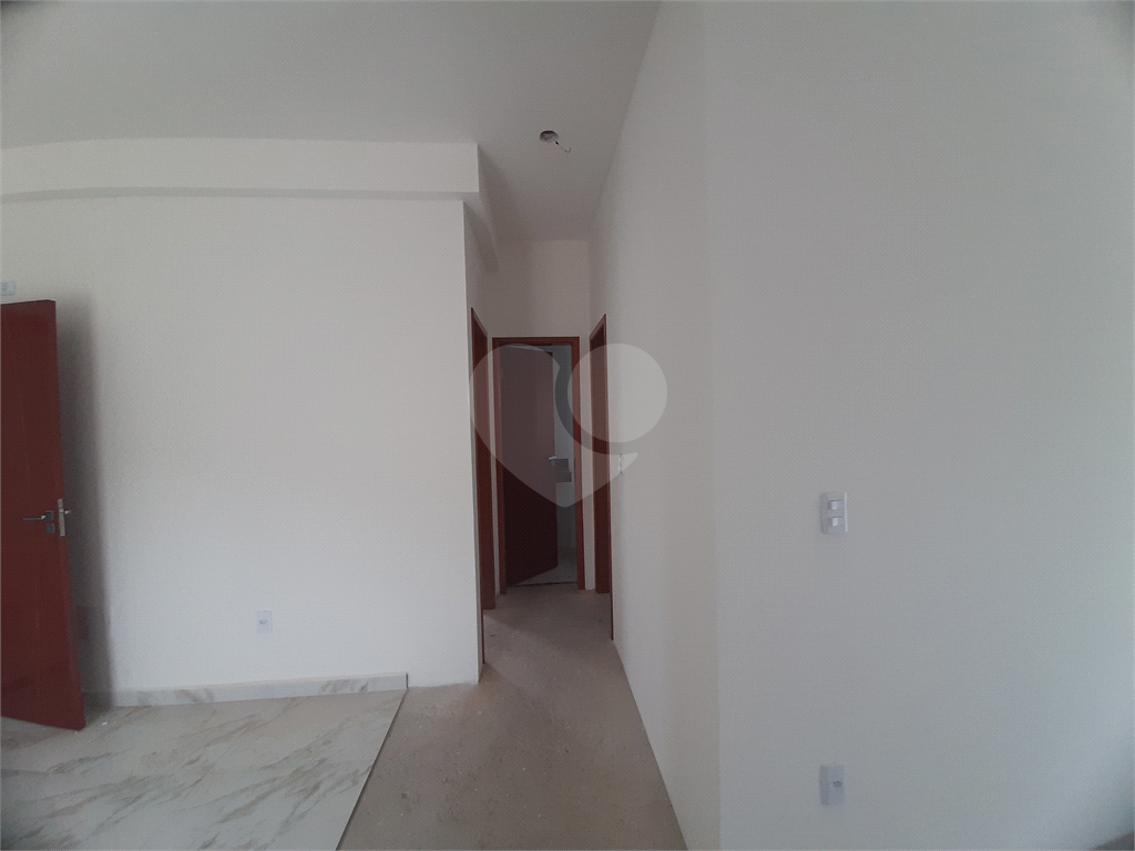 Apartamento com 46,10m2, 2 quartos, sala, cozinha, banheiro, área de serviço com quintal e 1 vaga