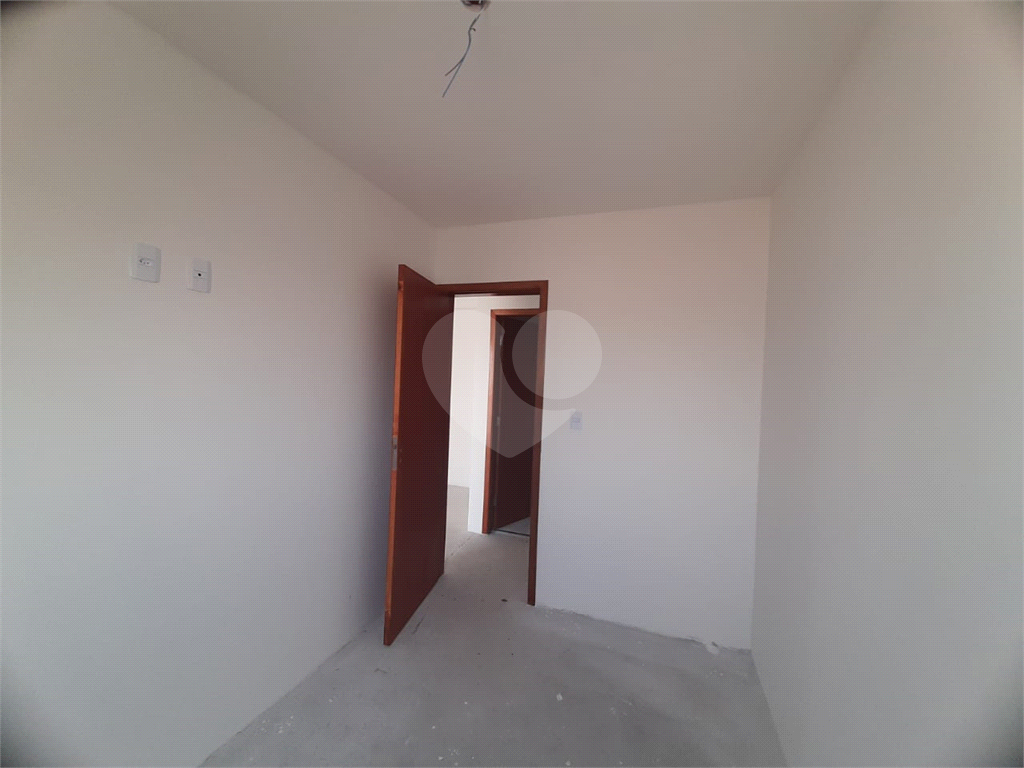 Apartamento com 63,70m2, 2 quartos, sala, varanda, cozinha, banheiro, área de serviço e 1 vaga