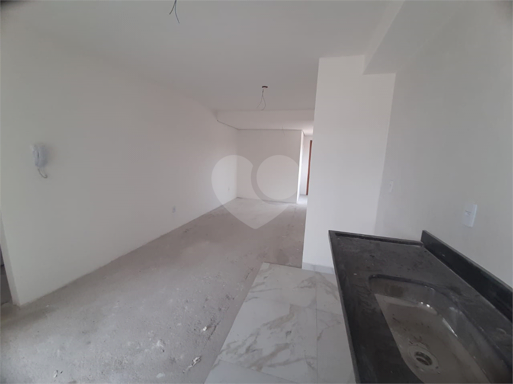 Apartamento com 63,70m2, 2 quartos, sala, varanda, cozinha, banheiro, área de serviço e 1 vaga