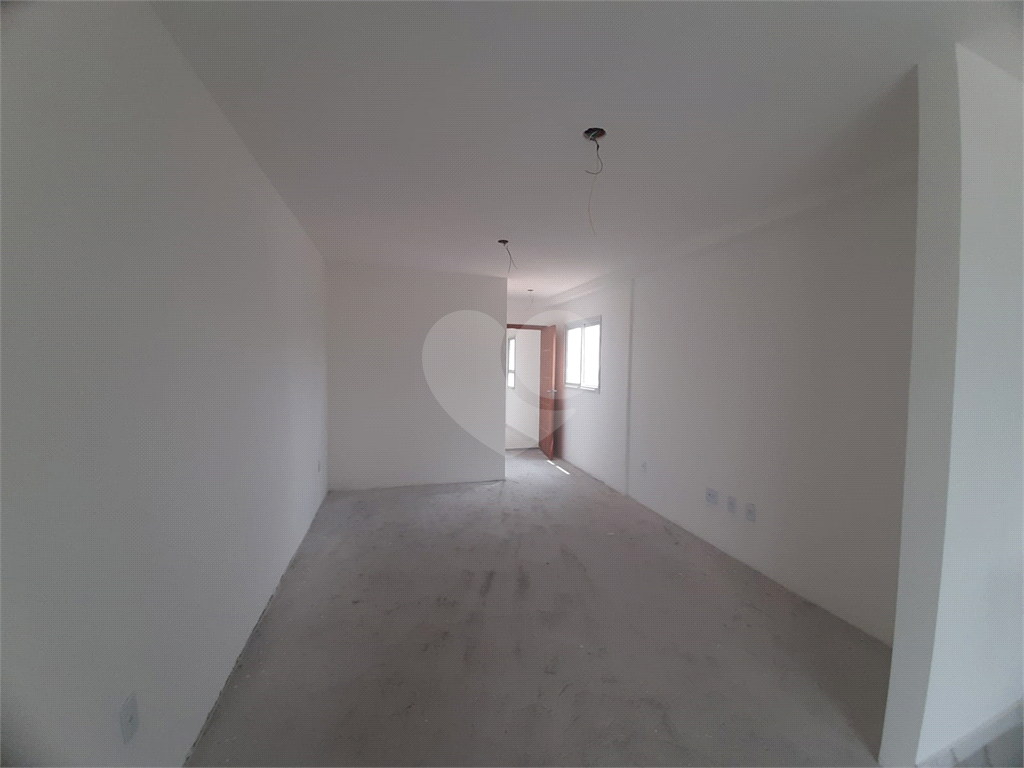 Apartamento com 63,70m2, 2 quartos, sala, varanda, cozinha, banheiro, área de serviço e 1 vaga