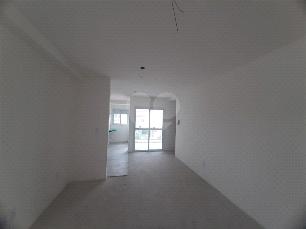 Apartamento com 63,70m2, 2 quartos, sala, varanda, cozinha, banheiro, área de serviço e 1 vaga