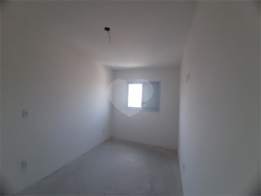 Apartamento com 63,70m2, 2 quartos, sala, varanda, cozinha, banheiro, área de serviço e 1 vaga