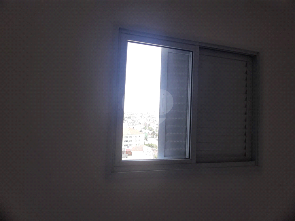 Apartamento com 54,25m2, 2 quartos, sala, varanda, cozinha, banheiro, área de serviço e 1 vaga