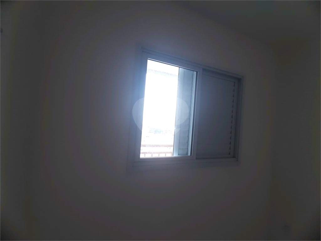 Apartamento com 54,25m2, 2 quartos, sala, varanda, cozinha, banheiro, área de serviço e 1 vaga