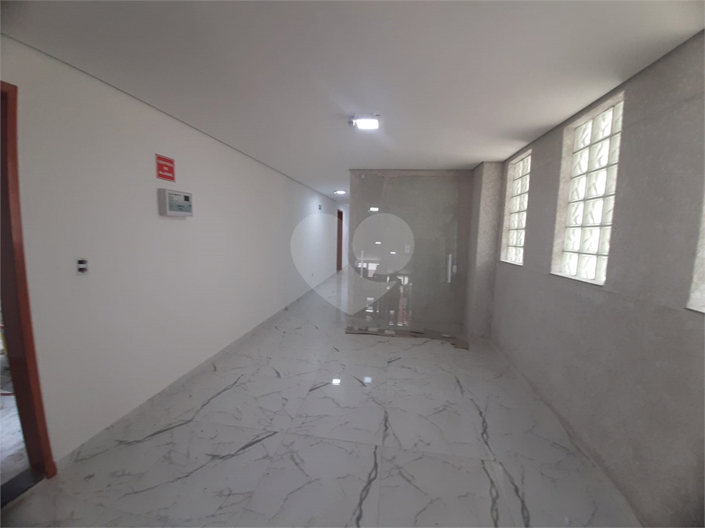 Apartamento com 54,25m2, 2 quartos, sala, varanda, cozinha, banheiro, área de serviço e 1 vaga