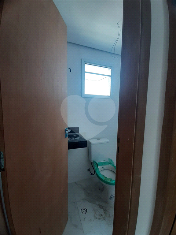 Apartamento com 54,25m2, 2 quartos, sala, varanda, cozinha, banheiro, área de serviço e 1 vaga
