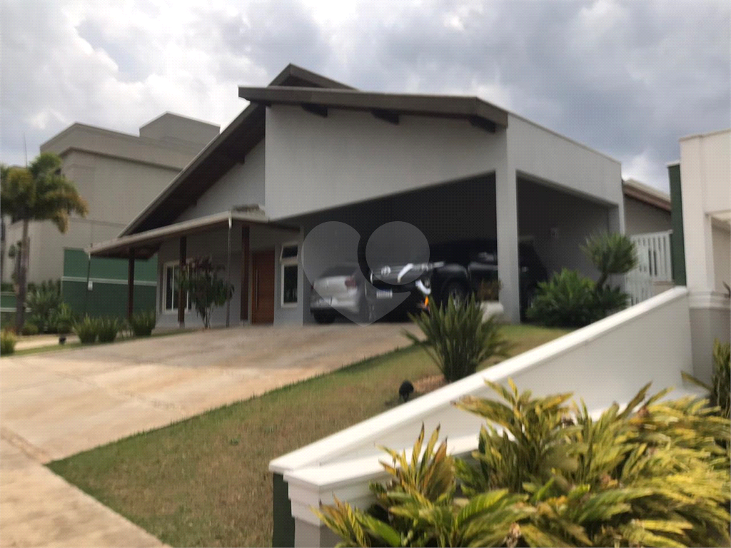 Casa de Condomínio à venda com 3 quartos, 400m² - Foto 1