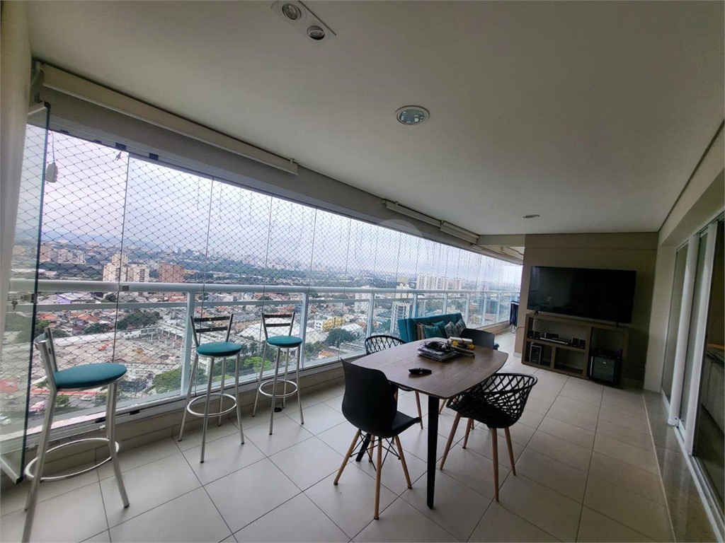 Perdizes! Apartamento 145m², andar alto, varanda, 3 suites, 3 vagas e lazer completo