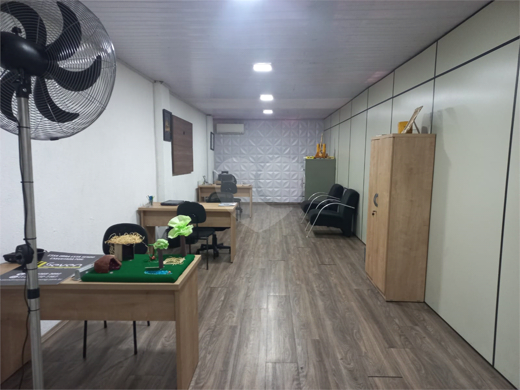  Bairro do Limão Galpão com 900 m? Próximo a Marginal Tietê e Avenida Engenheiro Caetano Álvares!! 