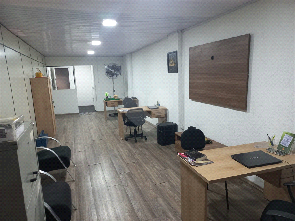 Bairro do Limão Galpão com 900 m? Próximo a Marginal Tietê e Avenida Engenheiro Caetano Álvares!! 