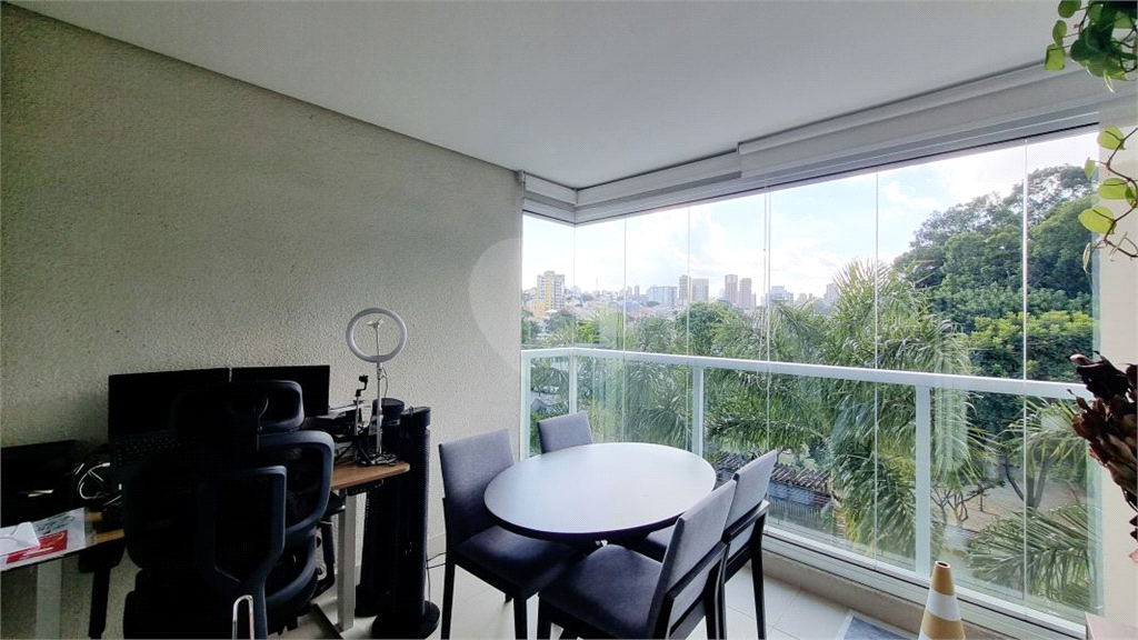 Apto com 64m 2 dorm 1 suite 2 banheiros varanda e 1 vaga de garagem