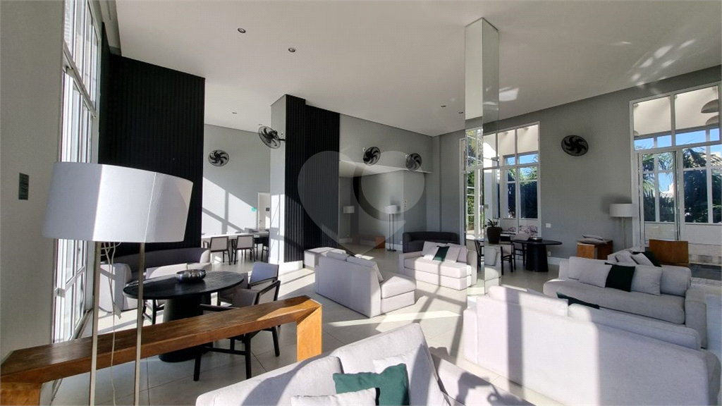Apto com 64m 2 dorm 1 suite 2 banheiros varanda e 1 vaga de garagem