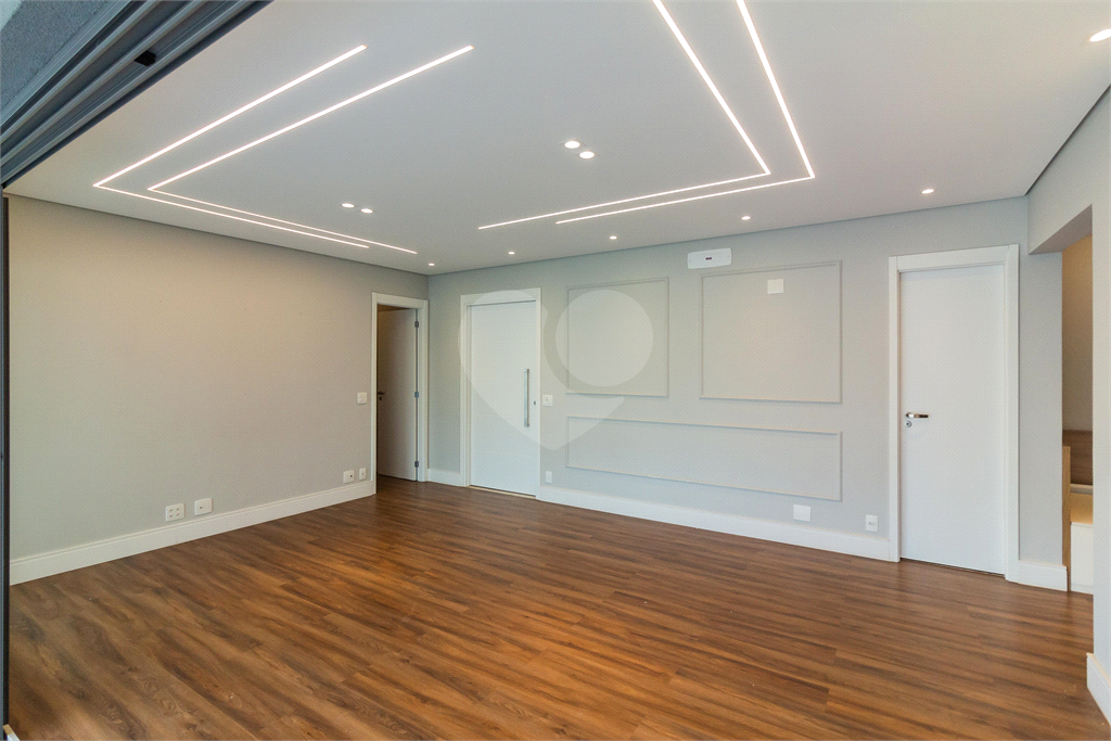 APARTAMENTO em PINHEIROS