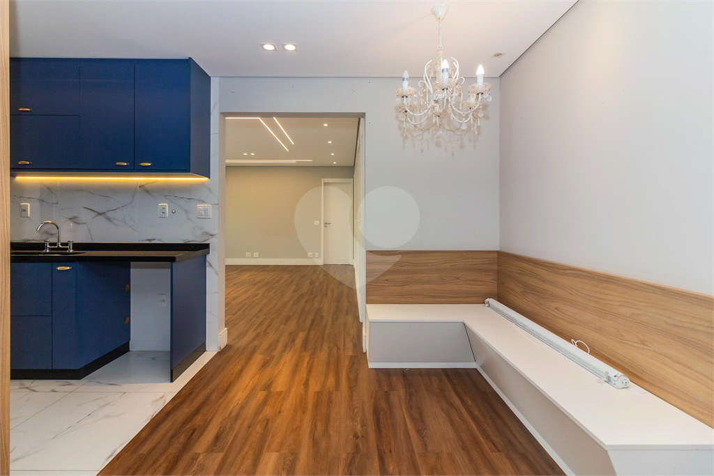 APARTAMENTO em PINHEIROS