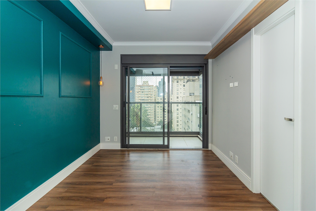 APARTAMENTO em PINHEIROS