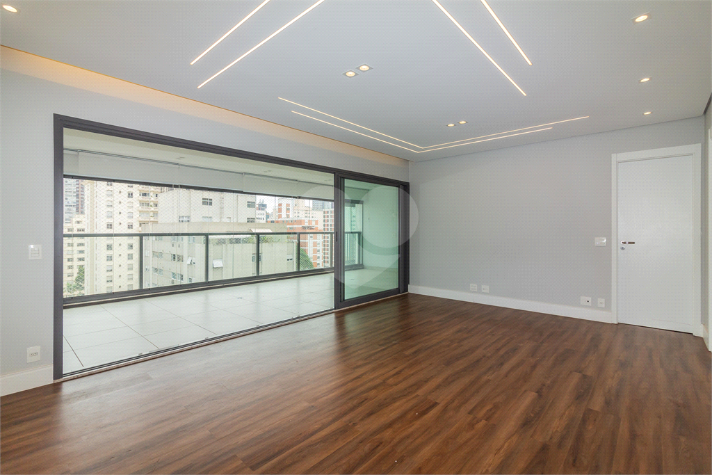 APARTAMENTO em PINHEIROS