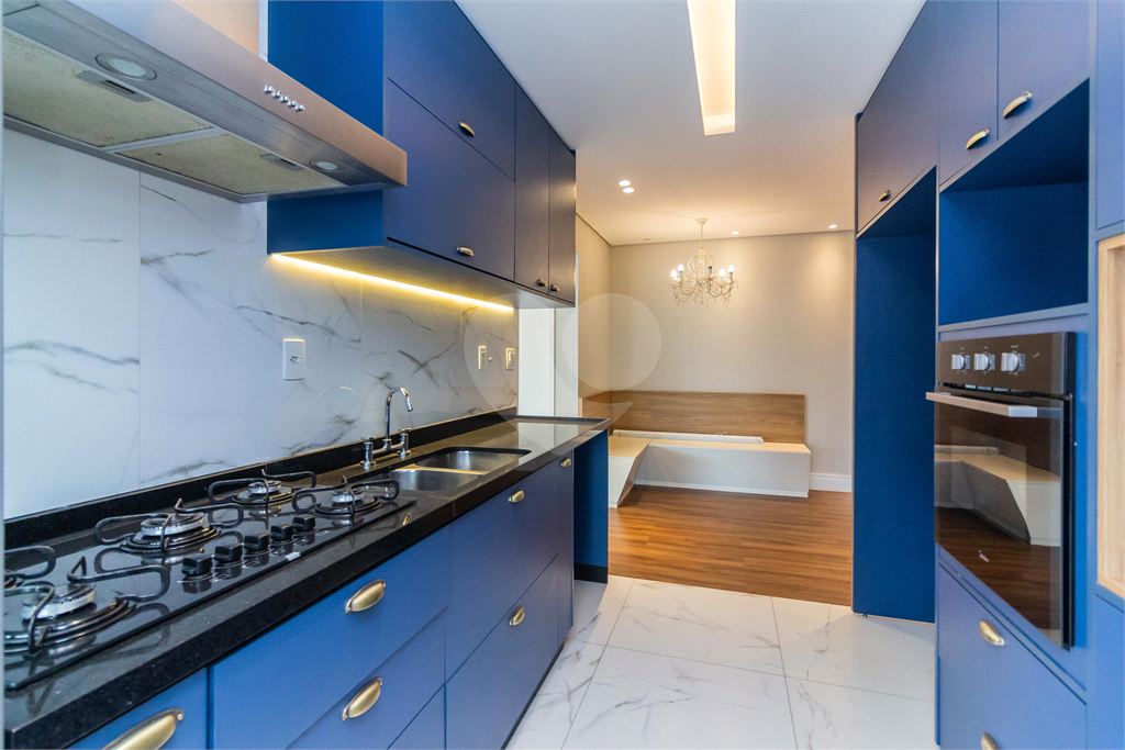 APARTAMENTO em PINHEIROS